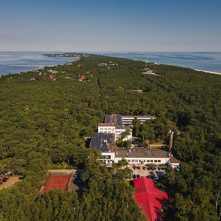 Osrodek Delfin Rewita Hotell Jurata Exteriör bild