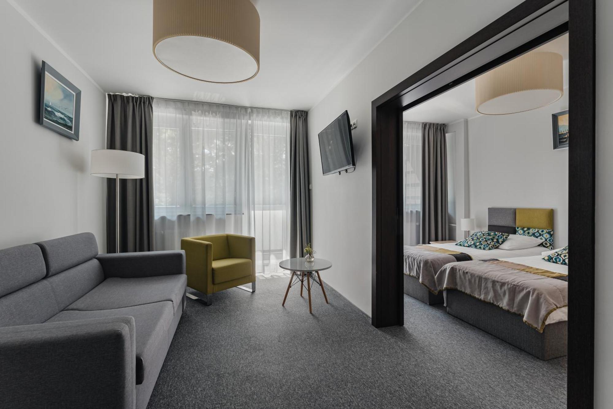 Osrodek Delfin Rewita Hotell Jurata Exteriör bild